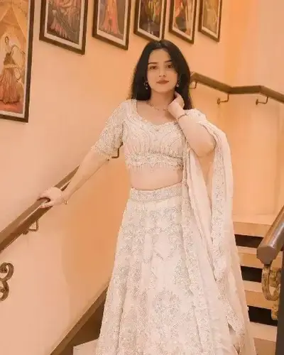 Escort Amboli